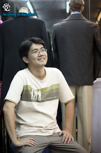 There are many tailor shops in Thailand. Wei-Seong was relaxing in one of those.