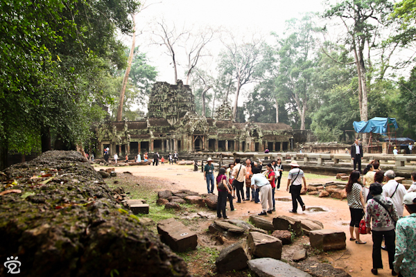 reaching Ta Prohm temple