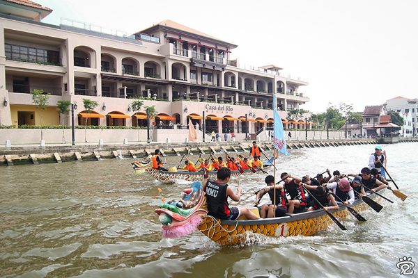 dragon boats racing on Melaka River