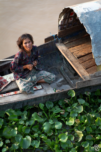Cham lady living on boat
