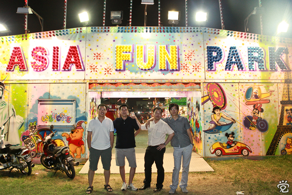 at the entrance of Asia Fun Park funfair, from left: Wee-Peng, Stephen Tang, Henry Lee and Koh-Yiaw