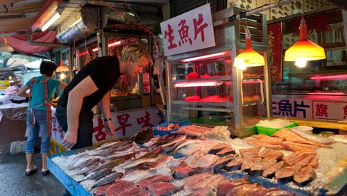 Renowned chef Gordon Ramsay (image from british-chinese.blogspot.com)
