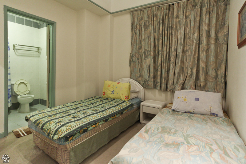 twin bedroom