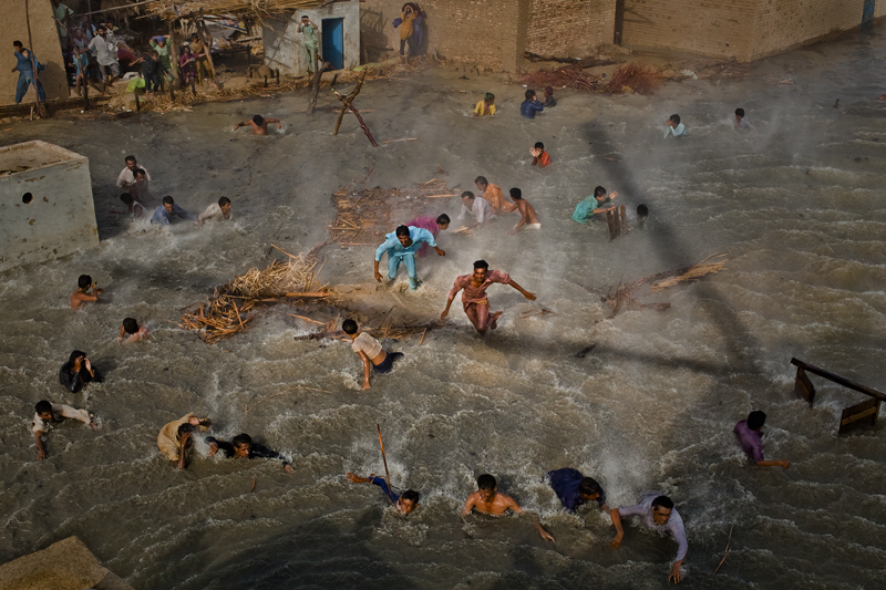 (1st Prize People In The News Stories) Daniel Berehulak, Australia, Getty Images 