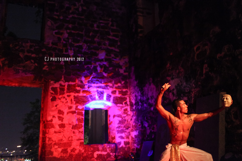 performance art by I Nyoman Sura