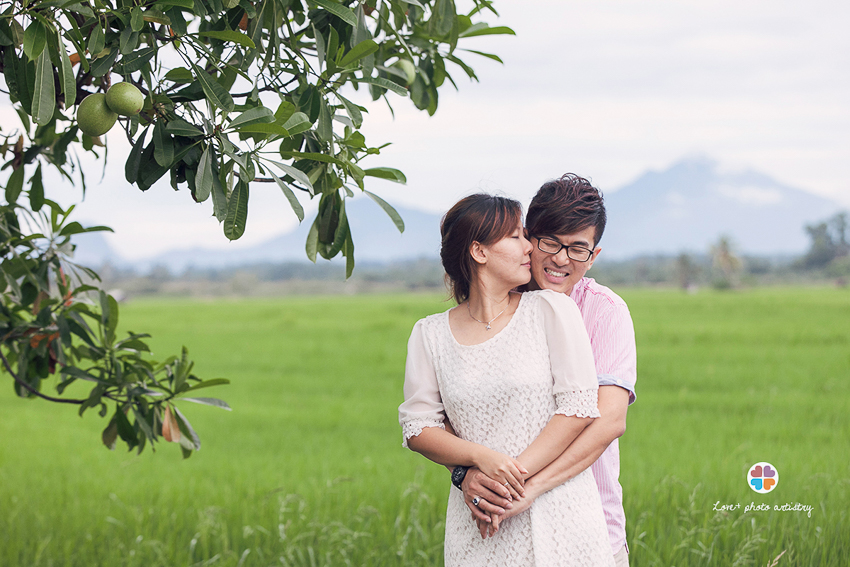 A casual prewedding session with Ban Kim & Pei Ling where Gunung Ledang sighted