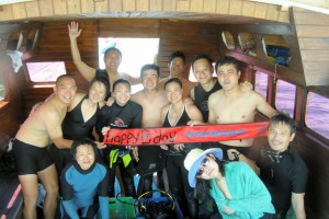 Surface Interval: 3rd Row: See Hian and Greg 2nd Row: Tee, Lee, Helen, Siong, Teng, Perry, Jack. 1st Row: Lily, Ginn and Loy