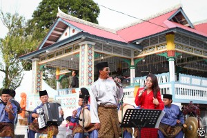 duet (traditional Malay performance)