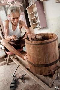 old friendly cooper at Jalan Hang Kasturi, Melaka