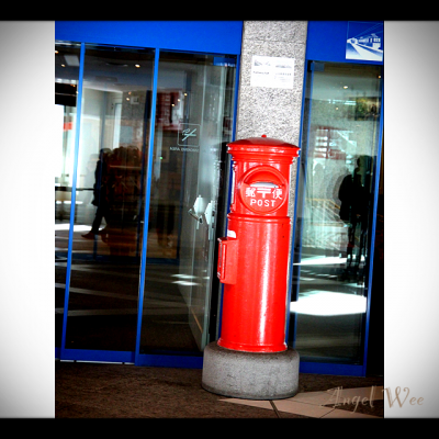 在Top of Europe的邮局寄出一封明信片，这可是欧洲最高的邮筒！