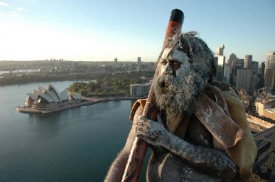Goombla, a resident of the Blue Mountains, is often seen performing ad Echo-Point in Katoomba, Blue Mountains (image from www.oztrek.com.au)